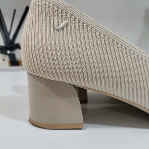 Vivaia pumps, size 9M (40) - Picture 1 of 5